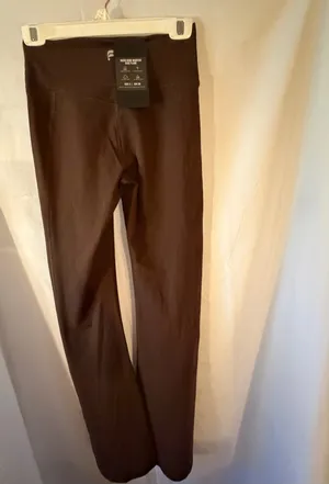 Fabletics Women’s Brown Pull-On Yoga Pants thumbnail 4