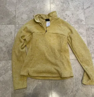 Fleece thumbnail 1