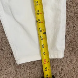 Abercrombie The 80’s Mom Jeans Ultra High Rise size 8 / 29 thumbnail 9