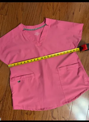 Climate Right by Cuddl Duds Pink Short sleeve Scrub - Size Medium thumbnail 7