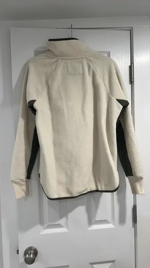 Abercrombie Ivory & Olive Fleece thumbnail 2