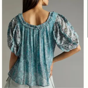 ANTHROPOLOGIE Let Me Be‎ Pintucked Chiffon Blouse puff sleeve Sz M thumbnail 2