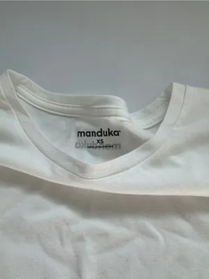 Manduka Performance Yoga Tee White XS NWOT High-Low Split Hem thumbnail 4