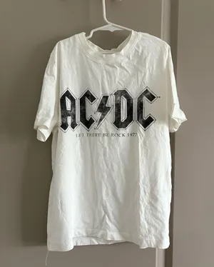 H&M Graphic Tee AC/DC thumbnail 1