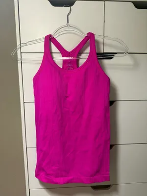 tiktok shop tank Pink thumbnail 1