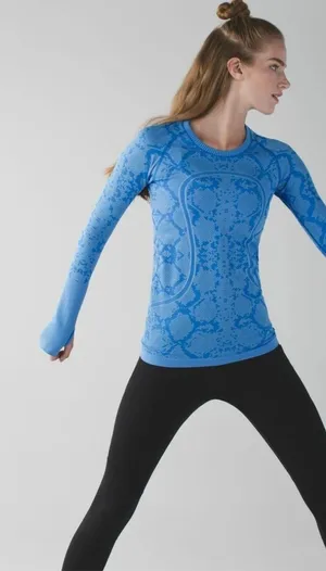 LULULEMON Women Blue Snakeskin Swiftly Tech Long Sleeve Athletic Top Size 6 thumbnail 1