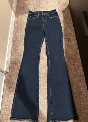 Levi’s Dark Blue Flared Jeans Size 26 0621 thumbnail 1