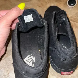 Black Lace up vans low top very used size 7.5 thumbnail 4