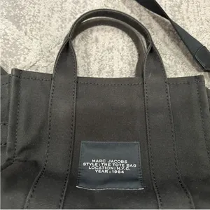Marc Jacobs The Tote Bag Small Canvas Bag Crossbody thumbnail 7