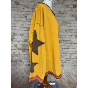 BlueVelvet Oversized‎ Star Patched Top in Mustard Large Top Shirt Tunic thumbnail 2