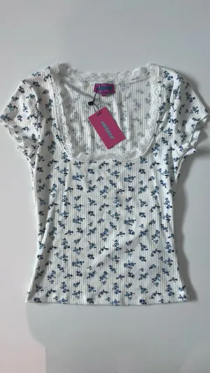Edikted floral top thumbnail 2