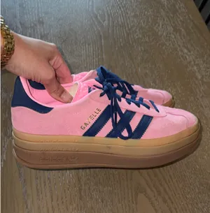 Platform Adidas Gazelle Pink Sneakers thumbnail 2