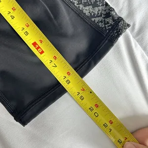 Athleta Shorts Womens XS‎ Black Stay Fly 9" Compression Reflective Athletic Run thumbnail 4