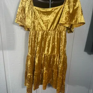 All In Favor Flutter Sleeve Crushed Velvet Minidress Size Small NWOT thumbnail 6