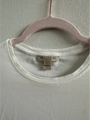Burberry Women's White T-shirt Size XS thumbnail 3