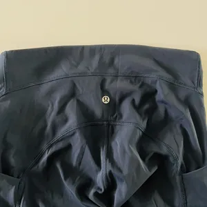 LULULEMON ATHLETICA True Navy Power Thru HR Crop 23" Leggings - US 8 thumbnail 4