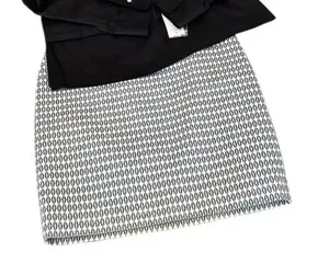 Ann Taylor gorgeous sz 2 black & white side zip fully lined straight skirt EUC thumbnail 1