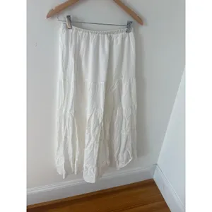 White Swiss Dot Tiered Midi Skirt Boho Elastic Waist Flowy Peasant Skirt thumbnail 2