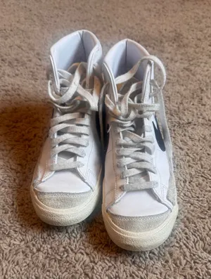 Nike Blazers  thumbnail 1