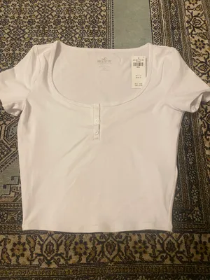 Hollister Top thumbnail 1