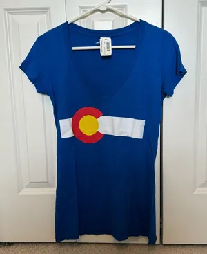 NWT women's Colorado tshirt Blue Size L thumbnail 1