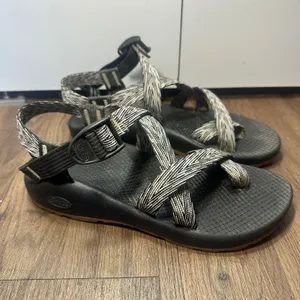 Chaco Z/2 Classic Sandals Women 8 Black White Strappy Toe Loop Adjustable Hiking thumbnail 2
