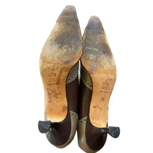 Manolo Blahnik Pumps 36 Brown Olive Leather Wingtip Brogue Kitten Heel Vintage thumbnail 8