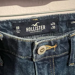 Hollister Low Rise Super Skinny Jeans Floral Embroidery thumbnail 5