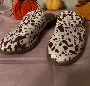 Cowhide slip on thumbnail 1