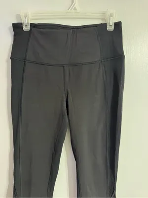 Lululemon Athletica Black High-Rise Workout Yoga Leggings Size 8 thumbnail 6