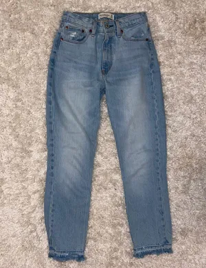 Abercrombie High Rise Mom Jean thumbnail 2