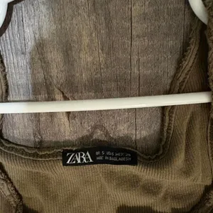 zara tank‎ top thumbnail 2