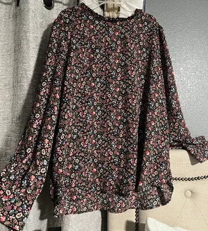Loft Tie-Back Petite Floral Print Blouse thumbnail 1
