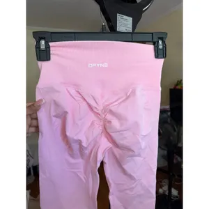 DFYNE Dynamic High Waisted Ribbed Leggings‎ Baby Pink Size Small Workout thumbnail 4