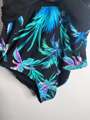Cupshe Dark Rainforest Wrap Front Mesh Cutout One Piece Swimsuit Medium‎ Beach thumbnail 4