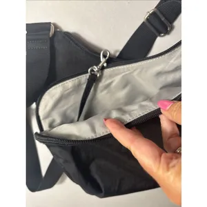 Baggallini Pockets Crossbody Bag Purse‎ BLACK/CHEETAH thumbnail 8