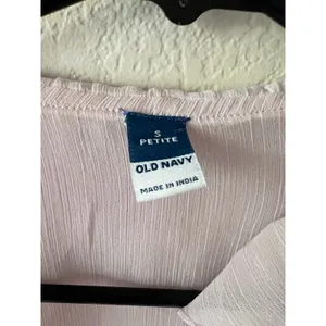 Old Navy Lilac Mist Ruffled Chiffon Cropped Blouse Petite Small V Neck Tie Front thumbnail 3