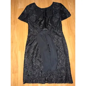 Santa Fe by Jim Tremblay Black Lace Open Back Tie Cocktail Dress Size 10 thumbnail 6
