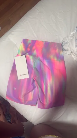 Lululemon Wunder Train ShortsPsychedelic rare print  thumbnail 2