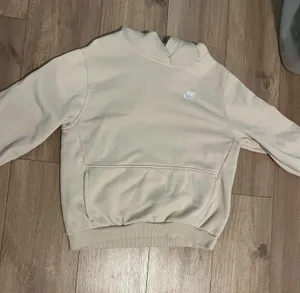 Nike cream sweatshirt thumbnail 1