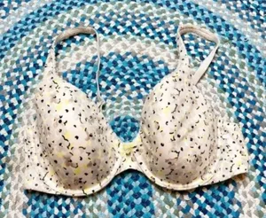 Victoria Secret‎ Bra thumbnail 1