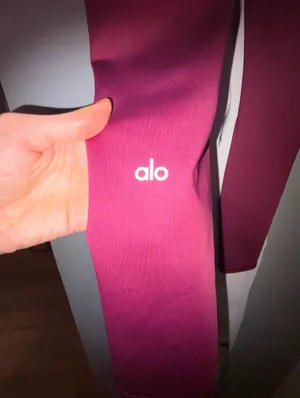 Alo Yoga High-Waisted Leggings Airlift Wild Berry thumbnail 2