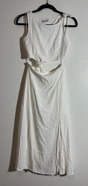 Sky to Moon NWOT Size S White Sleeveless Crop Top & Slit-Front Midi Skirt Outfit thumbnail 1