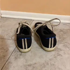 Rothy’s The Lace-Up Sneakers in Black thumbnail 6