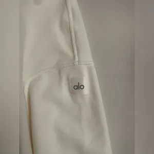 Alo Yoga NWT Hazy Mock Neck Pullover in Ivory Size S Oversized thumbnail 12