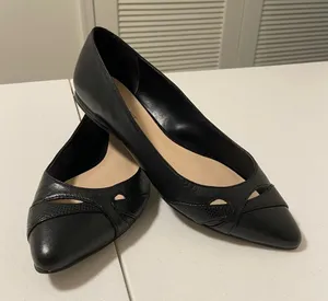 NWOT | Nine West black pointed flats — size‎ 6 thumbnail 1