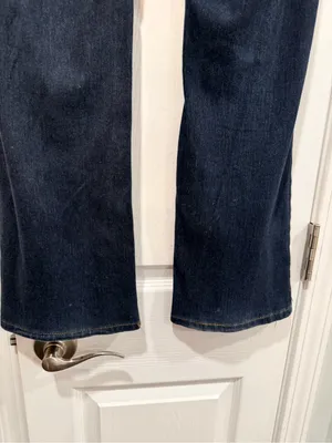 L.L.Bean Size 8 Regular Classic Fit Bootcut Stretch Dark Wash Denim Jeans thumbnail 6