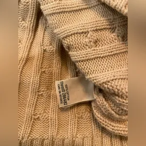 L.L. Bean Size M Tan Khaki Cotton Cable Knit V Neck Pullover Fisherman Sweater thumbnail 11