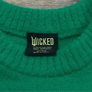 Wicked Paul Tazewell Green Crewneck Sweatshirt Women’s Medium thumbnail 3