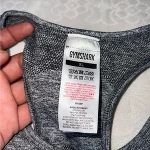 Gymshark sports bra thumbnail 3